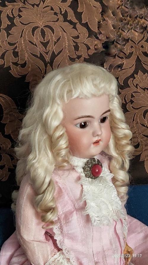 Продан!  Парик из натуральной козьей шерсти для антикварной куклы с обхватом головы 28-30 см. 02