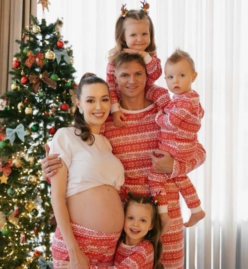 Анастасия Костенко решила сделать паузу в вопросе пятого ребенка, несмотря на мечты Дмитрия Тарасова!  