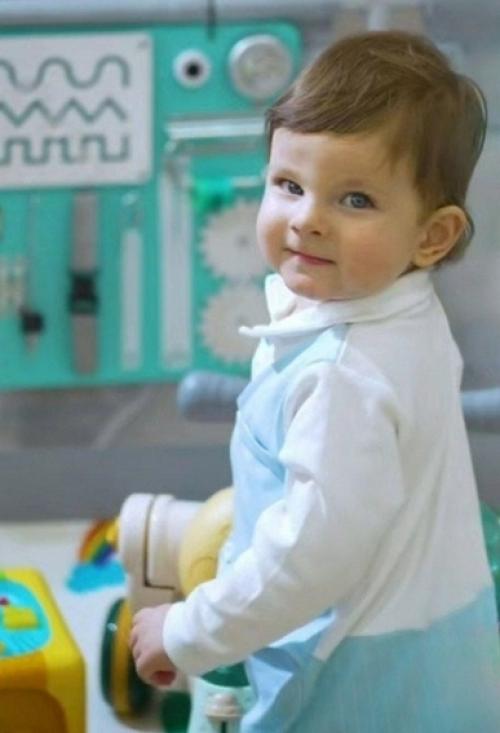 Бывший муж Ксении Бородиной Курбан омаров впервые показал лицо годовалого сына Адама. 03