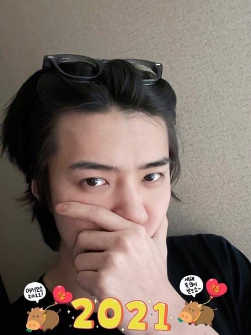 Я очень - очень - очень - очень сильно хочу увидеть фотографии чондэ и чунмена в такой день. 03