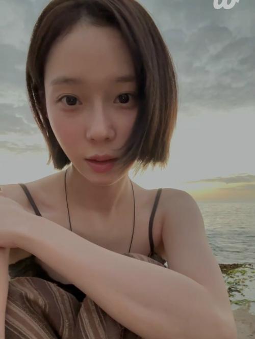 Винтер в эфир на своём отпуске вышла. 02