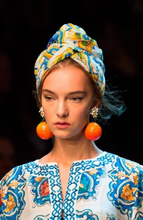 Платок на голову: лучшие примеры того, как носить главную Must - Have вещь сезона! 05