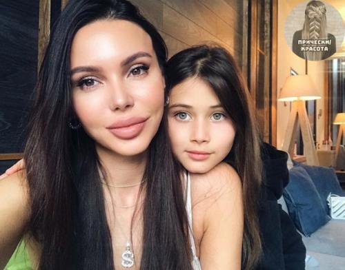 Как же Оксане Самойловой идет с новым цветом волос, так ярко. 03