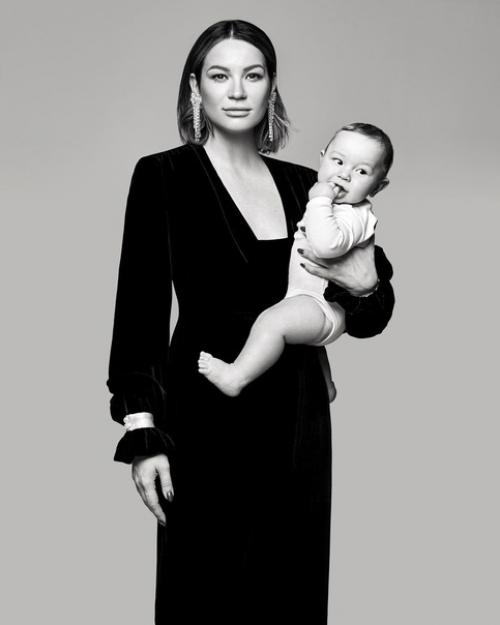 Очаровательная Ида галич со своей крошкой. 04