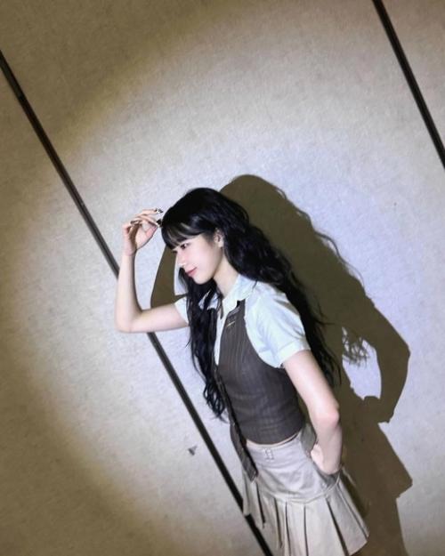 070323: казуха из LE Sserafim опубликовала фотографии с ч лкой. 07 070323: казуха из LE Sserafim опубликовала фотографии с ч лкой. 07