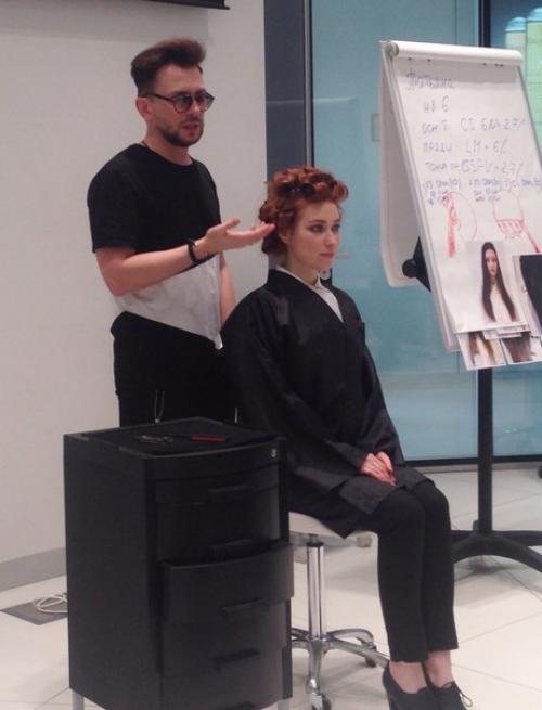 Парикмахер - это безусловно творческая профессия, поэтому для мастеров, как для любых художников, очень важно иметь источник вдохновения! 02