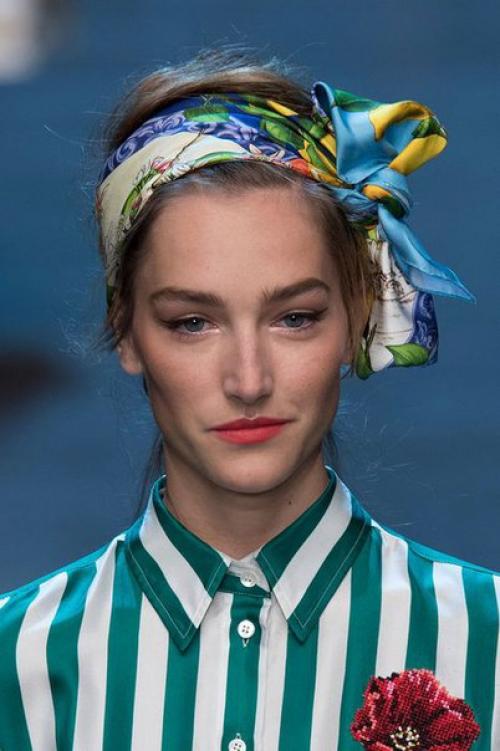 Платок на голову: лучшие примеры того, как носить главную Must - Have вещь сезона! 02