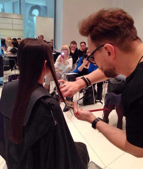 Парикмахер - это безусловно творческая профессия, поэтому для мастеров, как для любых художников, очень важно иметь источник вдохновения! 03