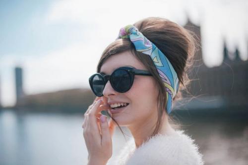 Платок на голову: лучшие примеры того, как носить главную Must - Have вещь сезона! 01