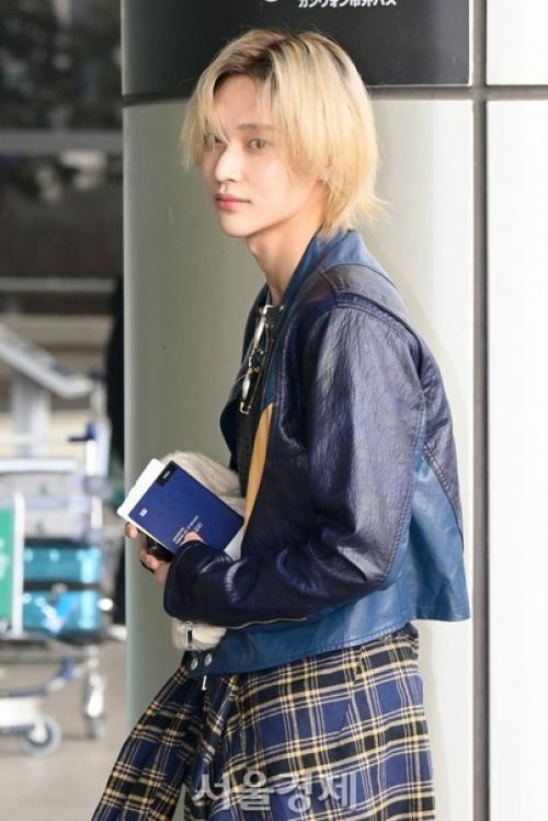 070324: фото журналистов вонбина со светлыми волосами. 01