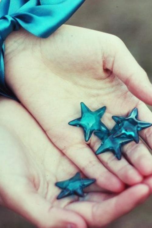 Женственность - это все то, что отличает женщину от мужчины, это все то, что украшает женщину, делает ее неповторимой и прекрасной. 05 Женственность - это все то, что отличает женщину от мужчины, это все то, что украшает женщину, делает ее неповторимой и прекрасной. 05