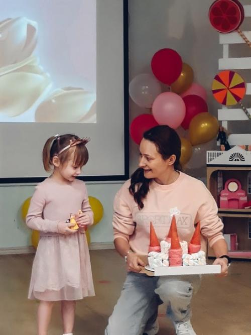 8 марта или супер - мама. 02