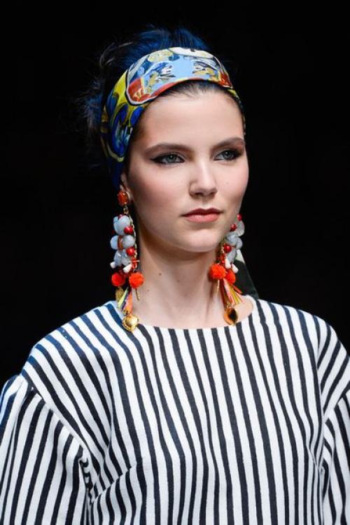 Платок на голову: лучшие примеры того, как носить главную Must - Have вещь сезона! 03