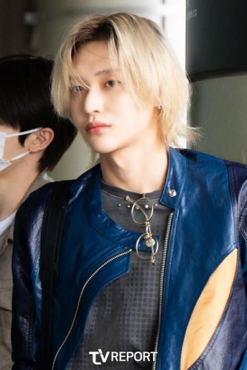 070324: фото журналистов вонбина со светлыми волосами. 04