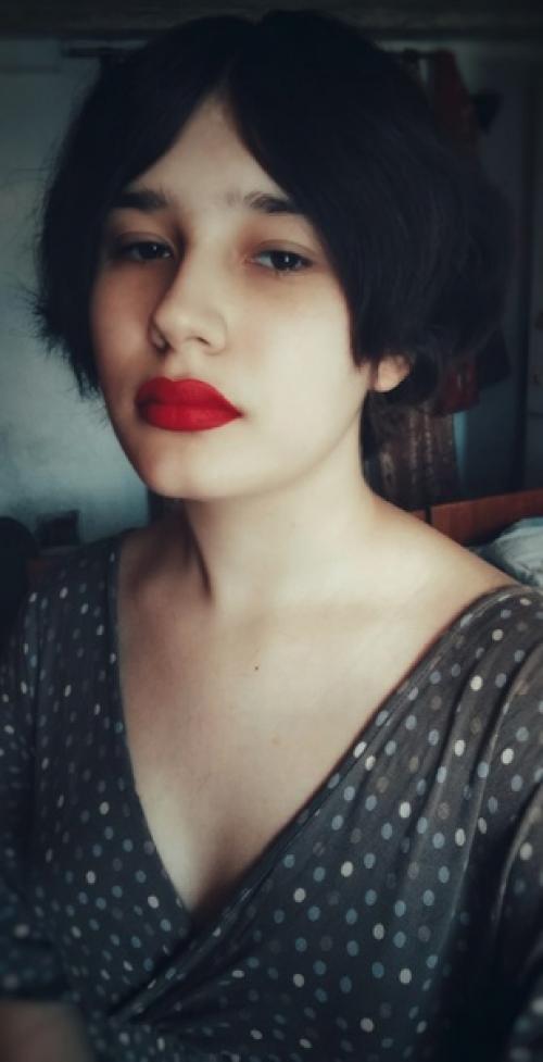 Я себя здесь редко выкладываю, так как понимаю, что большинству не интересно глядеть на мою физиономию, вы здесь ради творчества. 02