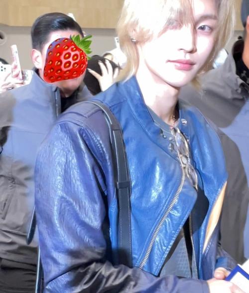 070324: фото журналистов вонбина со светлыми волосами. 05