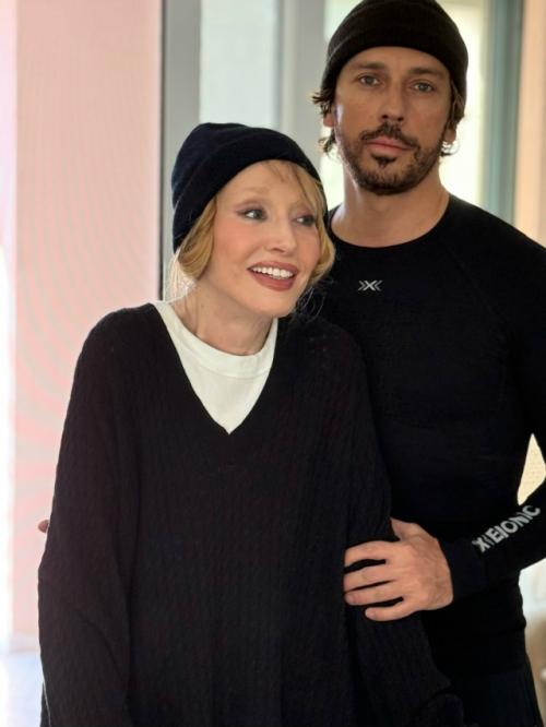 Пока иноагент Галкин становился секс - символом, жена Пугачева лет на 50 помолодела. 02