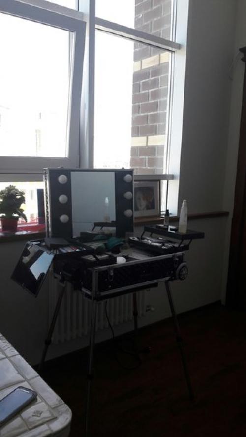 В декабре месяце моя подруга Софья Порошина подарила мне подарочный сертификат к имиджмейкеру. 03