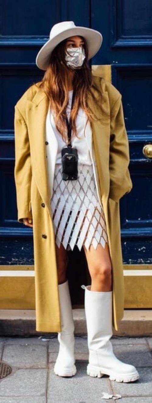 Несмотря на нашу долгоиграющую любовь к грубым ботинкам и кроссовкам - подиум и стритстайл явно нашёл альтернативу первым и вторым. 01