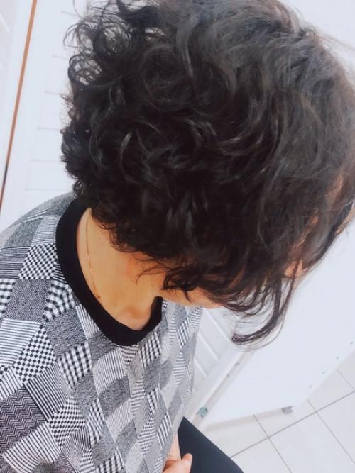 Независимо от преобладающих тенденций, причёска всегда должна соответствовать чертам лица и типу волос. 01