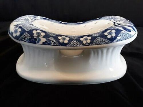 Как Майко и гейшам удавалось сохранить свои причёски, неужели они каждый день делали их заново? 02