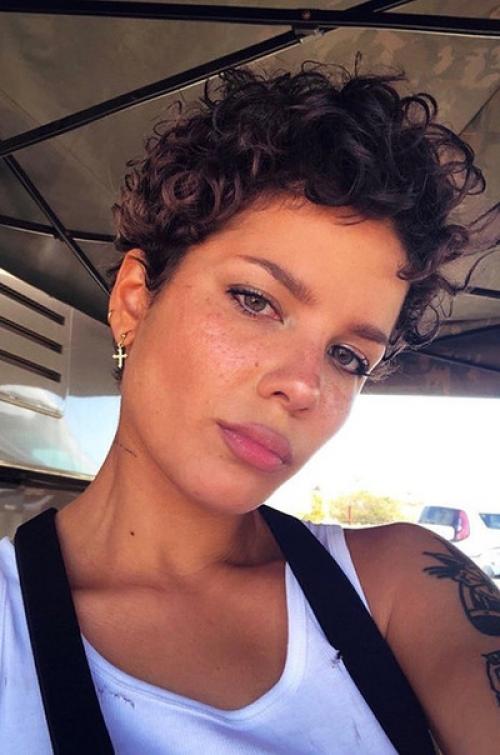 10 модных идей коротких стрижек на 2020 год - на примере звезд. 03