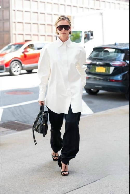 Шарлиз терон в Нью-йорке - пять образов за два дня, и я не могла пройти мимо. 01