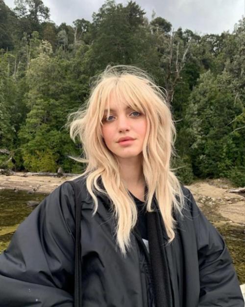 Стрижку Wolfcut можно по праву назвать одной из самых трендовых причесок 2022 года. 02 Стрижку Wolfcut можно по праву назвать одной из самых трендовых причесок 2022 года. 02