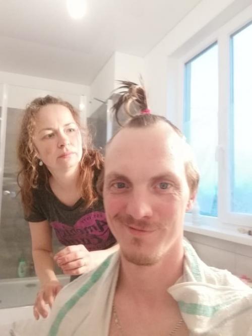 Постричь ножницами для бумаги и простой дешевой машинкой может любой, главное желание. 01