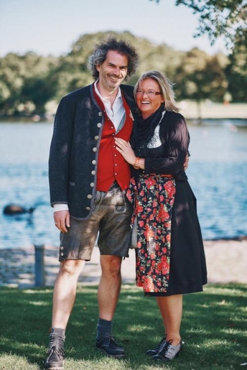 Сходили на свадьбу (юбилей, день рождения, вечеринку), там был фотографа, а где фоточки? 04 Сходили на свадьбу (юбилей, день рождения, вечеринку), там был фотографа, а где фоточки? 04