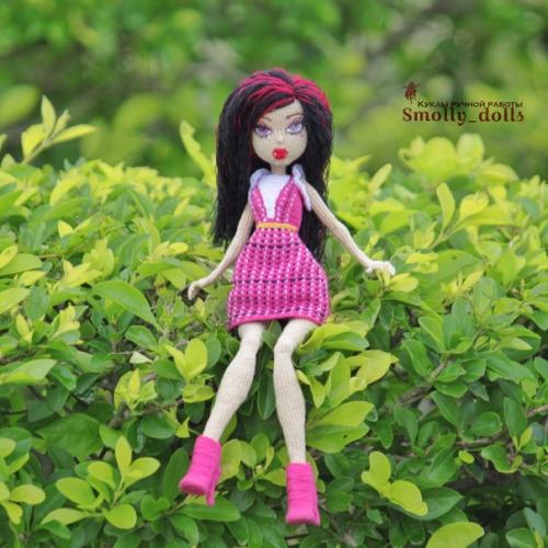 Первое фото моё самое любимое кто писал, что слишком сильный изгиб спины - я не согласна, именно он придает ей изящность. 04