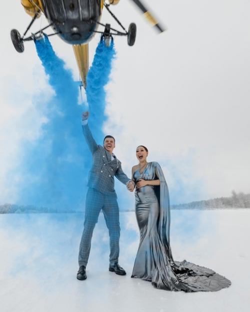 Лерчек рыдает в сторис из-за развода с мужем и просит подписчиков не переставать верить в любовь. 01