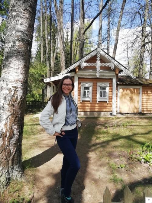 Тютчева.   На экскурсии я впервые услышала, что лев Николаевич толстой делал предложение дочери Федора Ивановича Тютчева, кити. 04