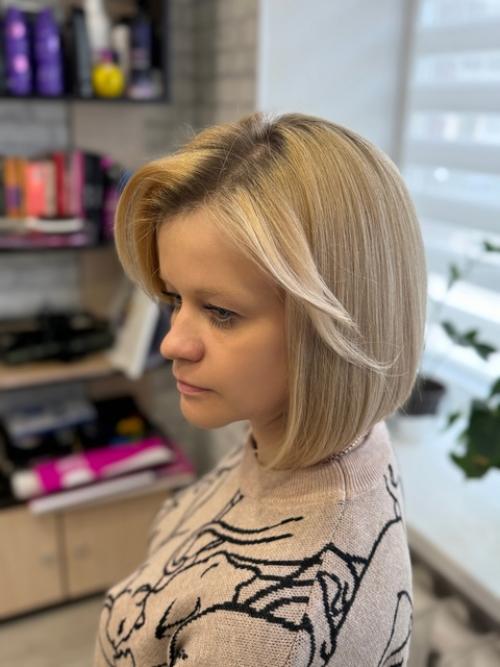 У каре богатая история: еще в древнем Египте как мужчины, так и женщины носили короткие стрижки с прямыми линиями, напоминающие современное каре. 03