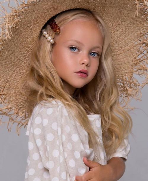 Одна из самых известных маленьких моделей. 04