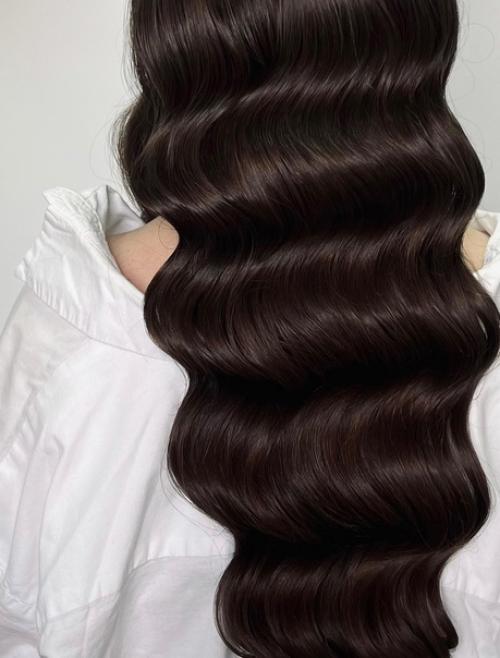 Причёски по-разному на светлых и тёмных волосах смотрятся. 03