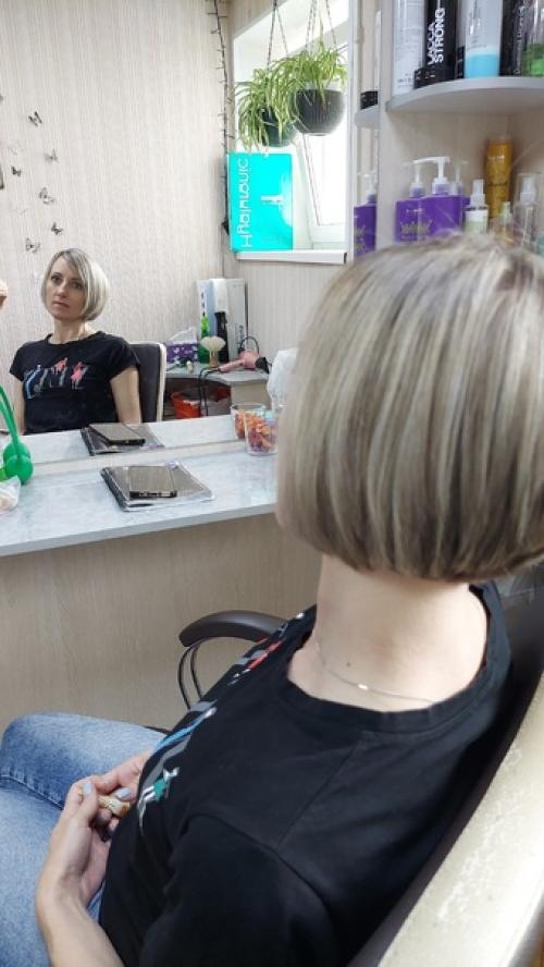 Боб - каре был самой модной стрижкой начала XX века, и сто лет спустя - снова в тренде. 04