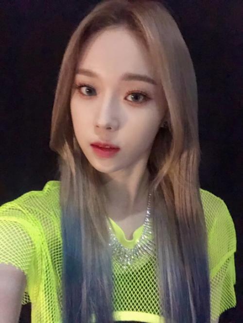 Instiz нетизены выбирают любимую причёску Винтер из Aespa. 01