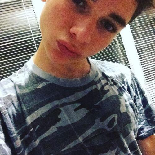 Поясни C ВА.  Здарова молодой, тебе пальцы отрезали что - ли? 02