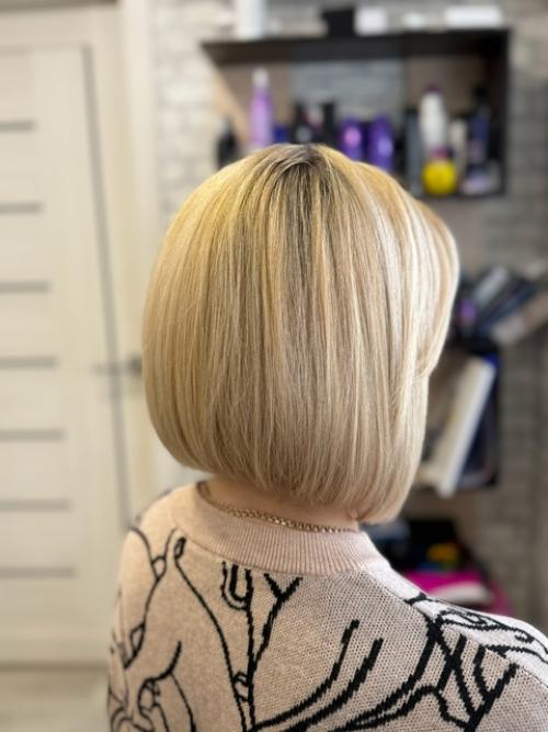 У каре богатая история: еще в древнем Египте как мужчины, так и женщины носили короткие стрижки с прямыми линиями, напоминающие современное каре. 04