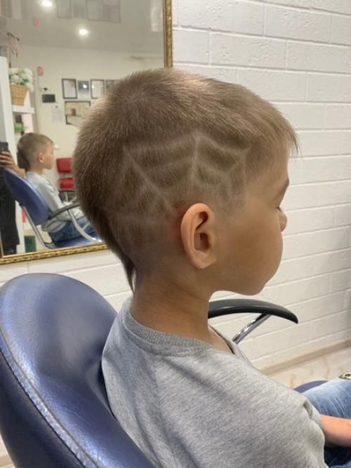 Около восьми лет назад появились первые смельчаки, которые стали использовать Hair Tattoo. 01