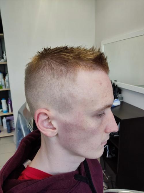 Руфь стрижкадлявсех. Вот так выглядят будущие прокуроры нашей страны Илья приехал на каникулы, и конечно сразу к нам, делать себе модную стрижку. 01