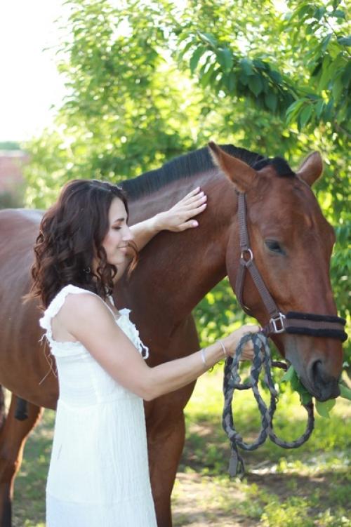 Чувство единения.  Считается, что лошадь передаёт свою энергию человеку, очищает его энергетическое поле. 02