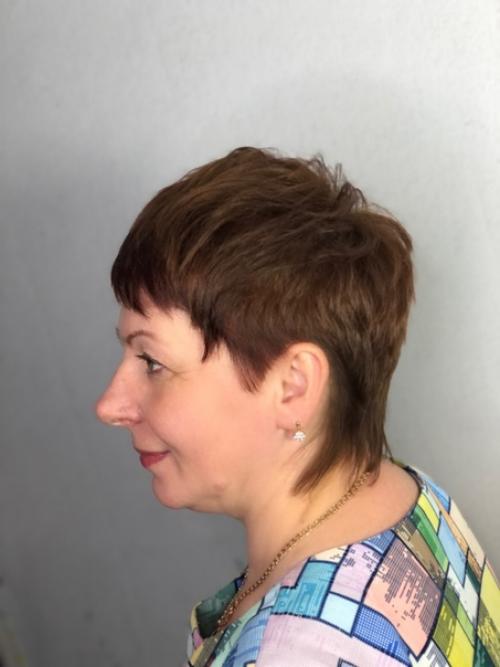 Смелая, сексуальная и немного дерзкая - все это про женскую стрижку пикси. 03