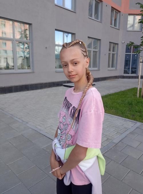 Боксёрские косы.  Заплетала Соню для загородного лагеря, из лагеря она уже вернулась, а фото ещё не выложила. 02