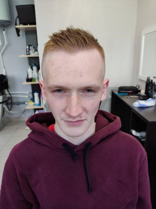 Руфь стрижкадлявсех. Вот так выглядят будущие прокуроры нашей страны Илья приехал на каникулы, и конечно сразу к нам, делать себе модную стрижку. 02