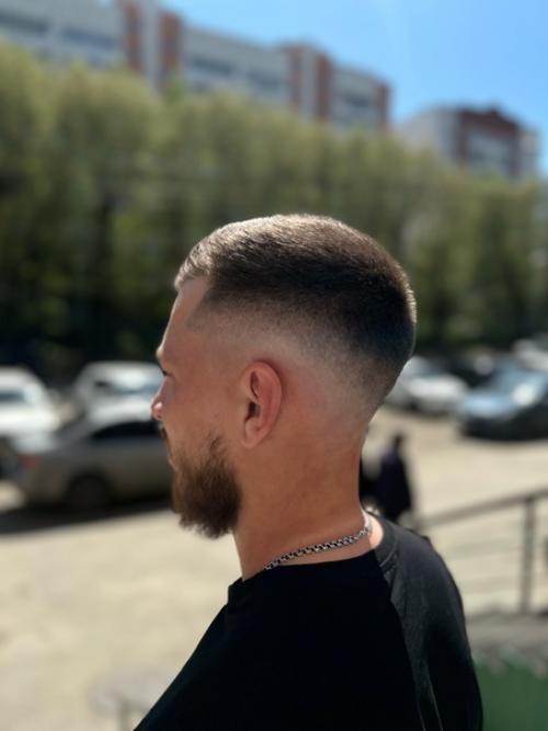 Мужские стрижки - это не только способ поддерживать аккуратный внешний вид, но и способ выразить свою индивидуальность. 01