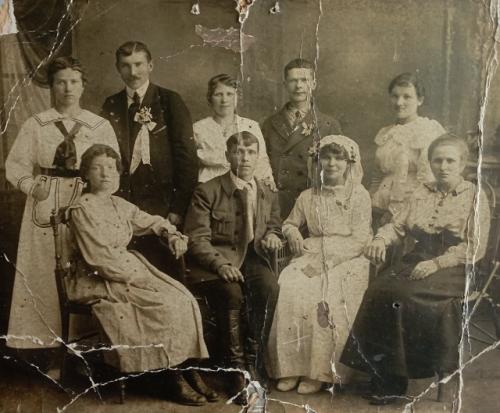 На первом фото конца 19 века Евдокия Филипповна Кузнецова (в девичестве), из новгородской губернии. 02