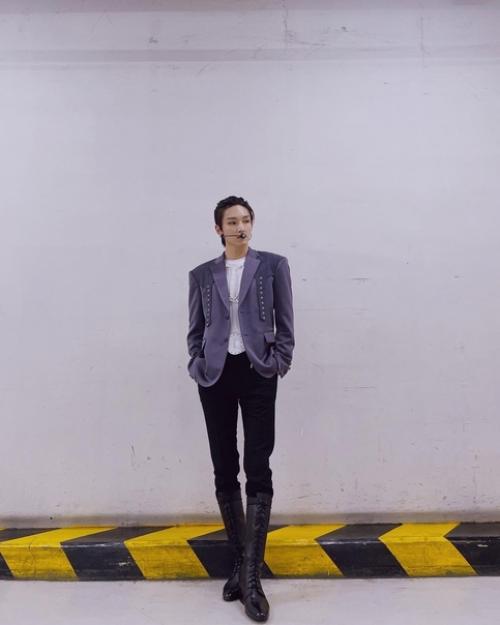 Джухо перезалил фото в инстаграме. 01