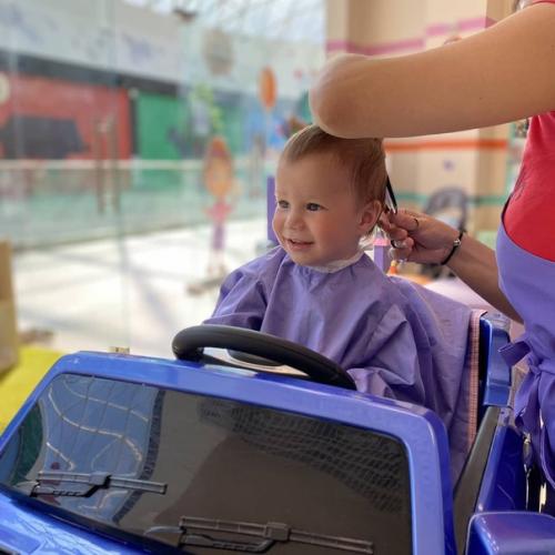 Я - Герман, пришел к мастеру на первую стрижку. 01